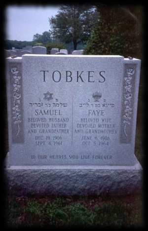 Tombstone of the Tobkes parents