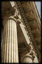 Court pillars